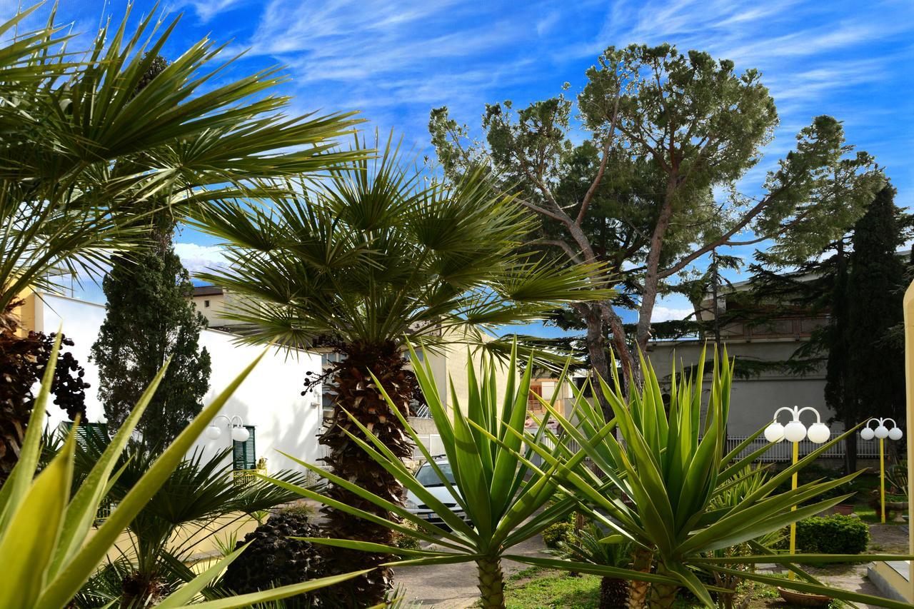 B&B Villa Garden Bisceglie Exterior foto